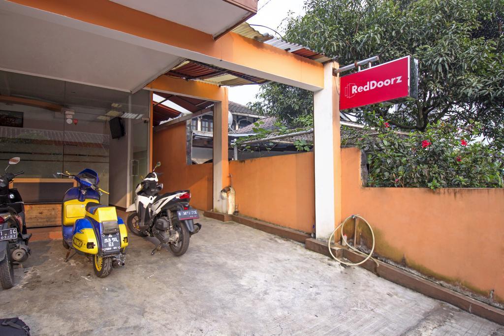 Reddoorz Syariah Near Btc Fashion Mall Bandung Kültér fotó