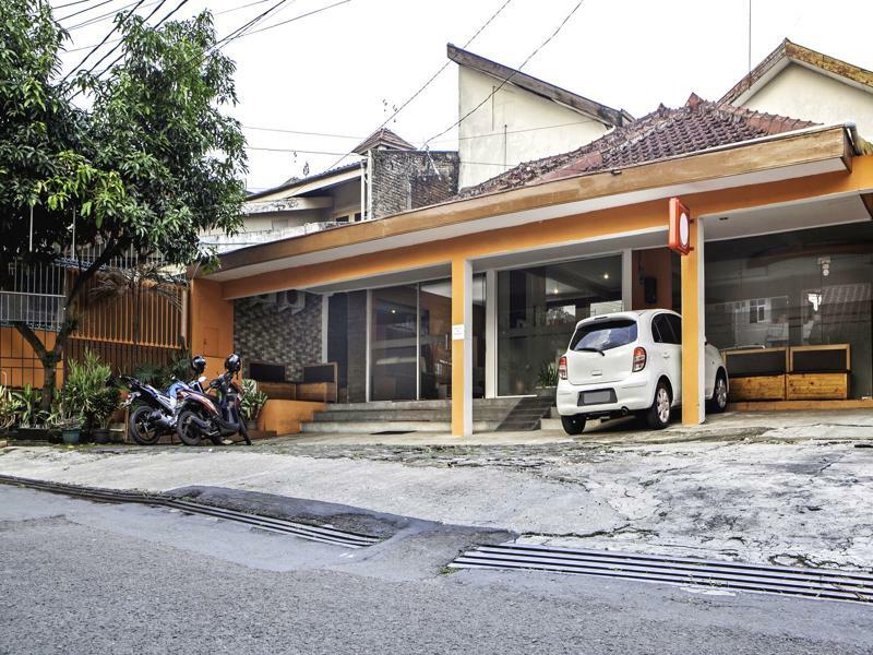 Reddoorz Syariah Near Btc Fashion Mall Bandung Kültér fotó