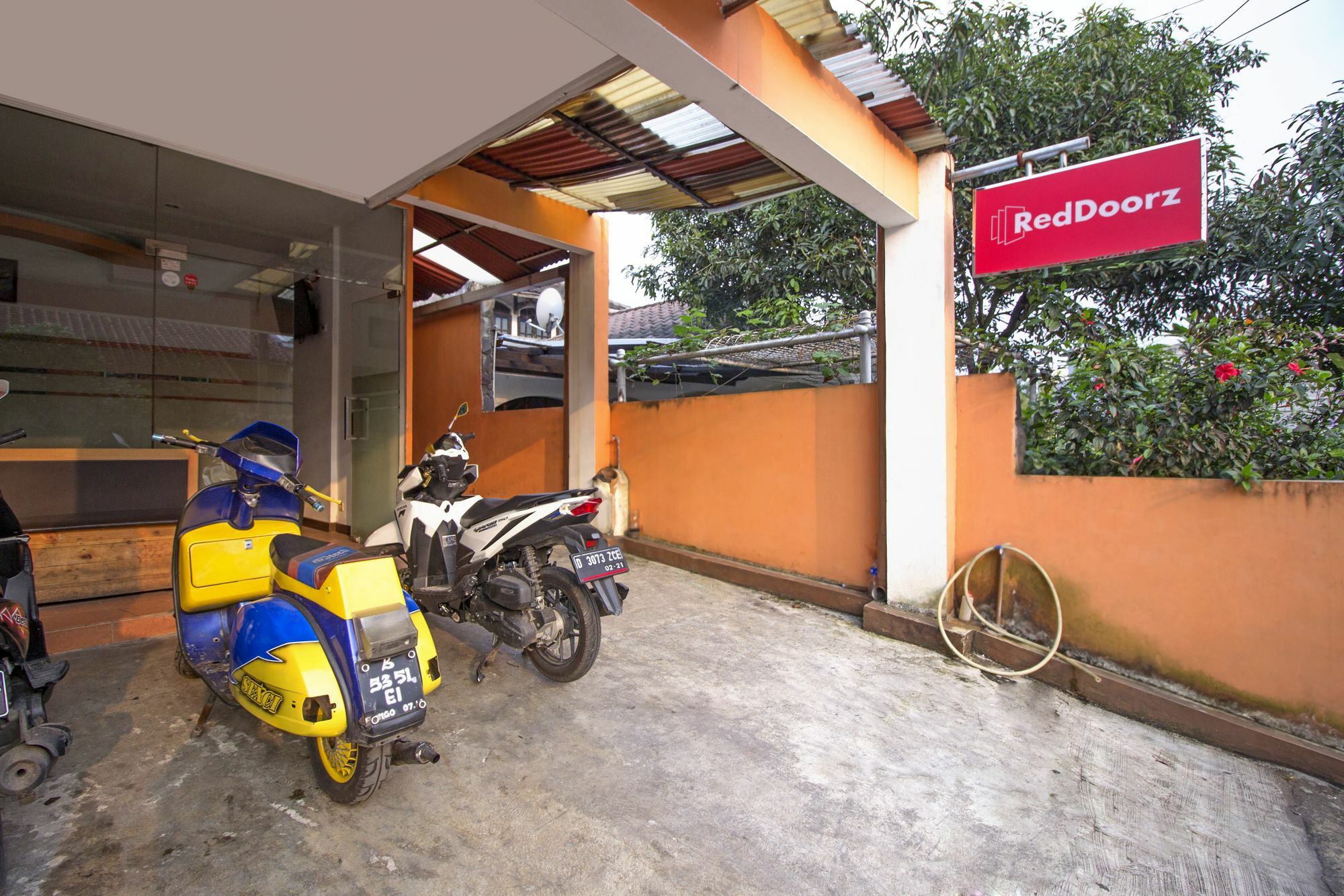 Reddoorz Syariah Near Btc Fashion Mall Bandung Kültér fotó